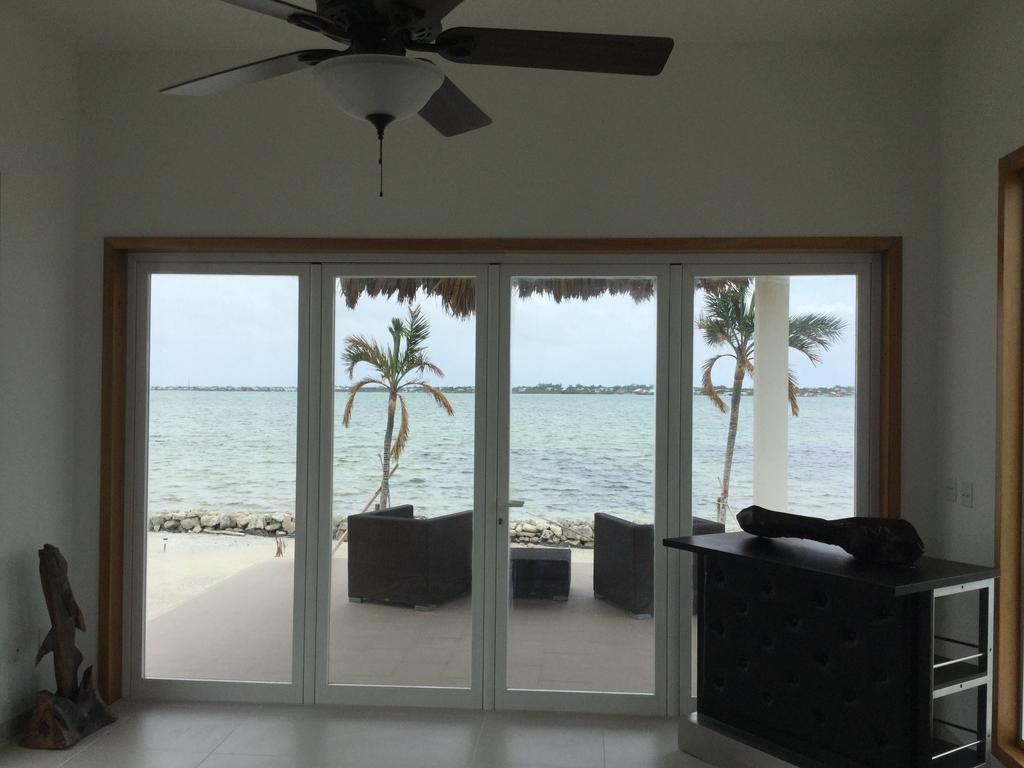 Mayan Islands Resort: Luxury Villas San Pedro  Exteriör bild