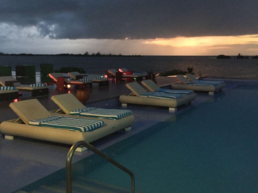 Mayan Islands Resort: Luxury Villas San Pedro  Exteriör bild