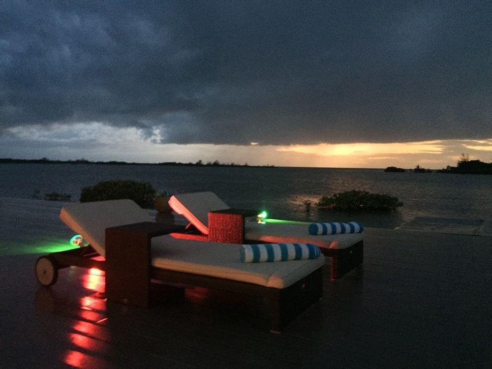 Mayan Islands Resort: Luxury Villas San Pedro  Exteriör bild